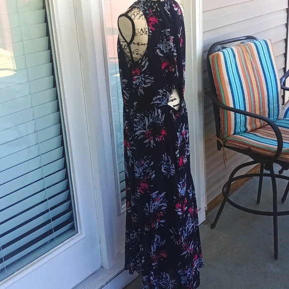 Banana Republic Long Dress - Picture 9 of 9
